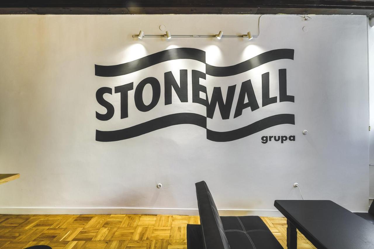 Stonewall *